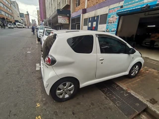 2012 Toyota Aygo 1.0 Fresh 3-Door, White with 98000km available now!