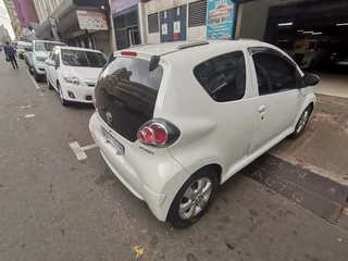 2012 Toyota Aygo 1.0 Fresh 3-Door, White with 98000km available now!