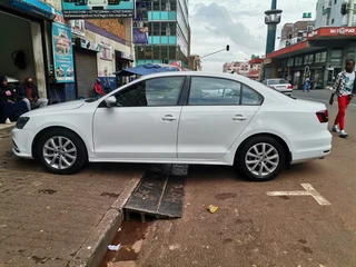 2018 Volkswagen Jetta 1.4 TSI Comfortline, White with 75000km available now!