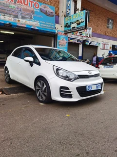 2015 Kia Rio 1.4 5-Door, White with 102000km available now!