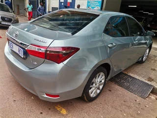 2015 Toyota Corolla 1.6 Prestige, Silver with 83000km available now!
