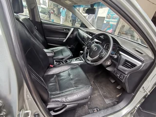 2015 Toyota Corolla 1.6 Prestige, Silver with 83000km available now!