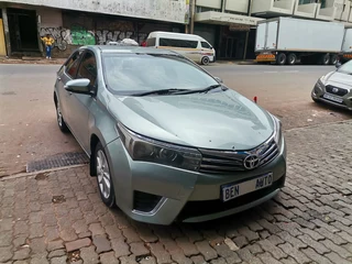 2015 Toyota Corolla 1.6 Prestige, Silver with 83000km available now!
