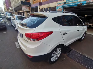2012 Hyundai ix35 2.0 GL 4x2, White with 90000km available now!