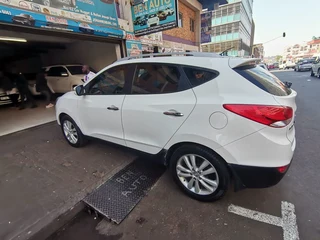 2012 Hyundai ix35 2.0 GL 4x2, White with 90000km available now!