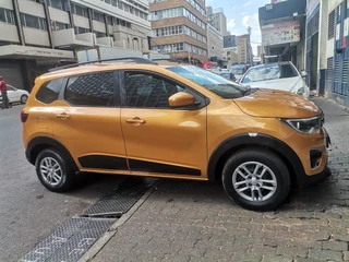 2020 Renault Triber 1.0 Dynamique, Yellow with 91000km available now!