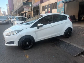 2013 Ford Fiesta 1.0 EcoBoost Ambiente, White with 105000km available now!