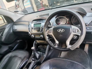 2012 Hyundai ix35 2.0 GL 4x2, White with 90000km available now!
