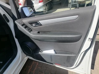 2011 Mercedes-Benz A 180 CDI Avantgarde, White with 95000km available now!