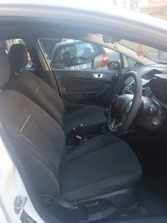 2013 Ford Fiesta 1.0 EcoBoost Ambiente, White with 105000km available now!