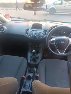 2013 Ford Fiesta 1.0 EcoBoost Ambiente, White with 105000km available now!