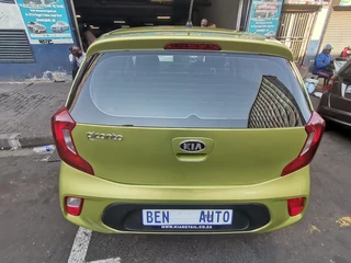 2019 Kia Picanto 1.0 Start AT, Green with 46000km available now!