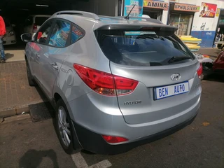 2011 Hyundai ix35 2.0 GL 4x2, Silver with 88000km available now!