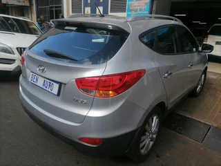 2011 Hyundai ix35 2.0 GL 4x2, Silver with 88000km available now!