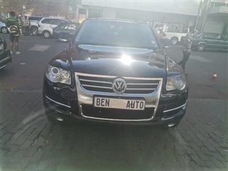 2010 Volkswagen Touareg 5.0 V10 TDI Tiptronic, Black with 107000km available now!