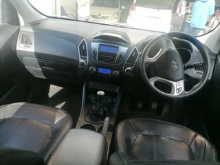 2011 Hyundai ix35 2.0 GL 4x2, Silver with 88000km available now!