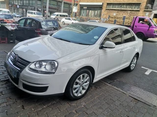 2011 Volkswagen Jetta 1.4 TSI Trendline, White with 98999km available now!