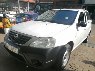 2017 Nissan NP200 1.6 8V A/C, White with 76000km available now!