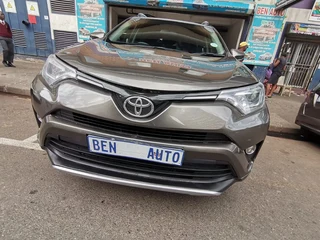 2017 Toyota RAV4 2.0 GX 4x4 AT, Green with 81000km available now!