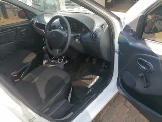 2017 Nissan NP200 1.6 8V A/C, White with 76000km available now!