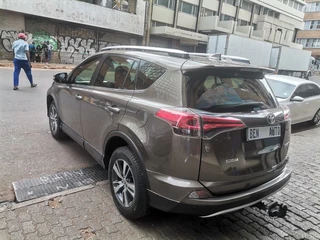 2017 Toyota RAV4 2.0 GX 4x4 AT, Green with 81000km available now!