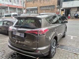 2017 Toyota RAV4 2.0 GX 4x4 AT, Green with 81000km available now!