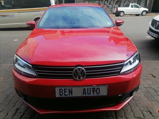 2013 Volkswagen Jetta 1.4 TSI Comfortline, Red with 96000km available now!