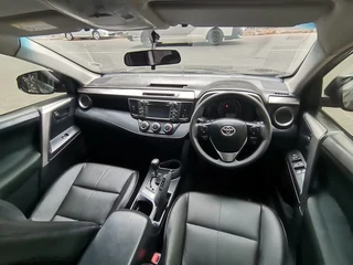 2017 Toyota RAV4 2.0 GX 4x4 AT, Green with 81000km available now!