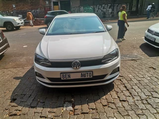 2018 Volkswagen Polo 1.0 Comfortline, White with 120000km available now!
