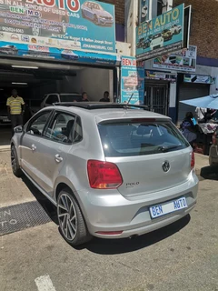 2013 Volkswagen Polo 1.6 Comfortline, Silver with 87000km available now!