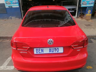 2013 Volkswagen Jetta 1.4 TSI Comfortline, Red with 96000km available now!