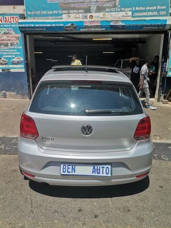 2013 Volkswagen Polo 1.6 Comfortline, Silver with 87000km available now!