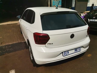 2018 Volkswagen Polo 1.0 Comfortline, White with 120000km available now!