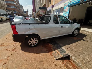 2014 Nissan NP200 1.6 8V A/C, White with 72000km available now!