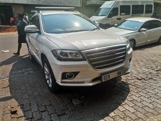 2017 Haval H2 1.5T City, White with 111000km available now!