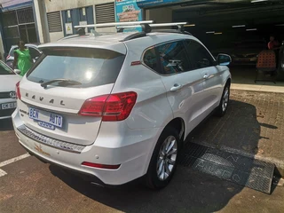 2017 Haval H2 1.5T City, White with 111000km available now!