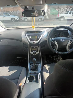 2013 Hyundai Elantra 1.6 Executive, Silver with 96508km available now!