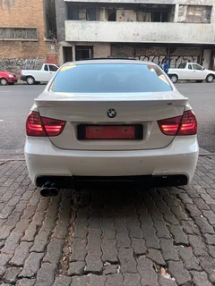 2010 BMW 320d M Sport, White with 98000km available now!