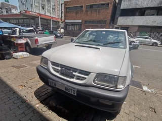 2005 Isuzu KB 300 D-TEQ LE