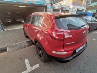 2012 Kia Sportage 2.0, Burgundy with 102000km available now!
