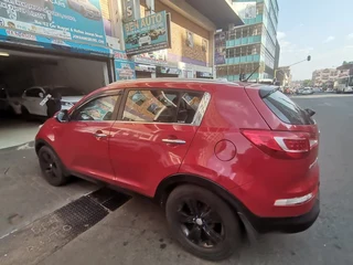 2012 Kia Sportage 2.0, Burgundy with 102000km available now!