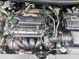 2015 Hyundai i20 1.4 Fluid AT, Gold with 98000km available now!