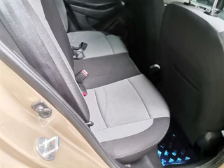 2015 Hyundai i20 1.4 Fluid AT, Gold with 98000km available now!