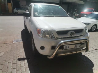 2009 Toyota Hilux 3.0 D-4D 4x4 Raider, White with 105000km available now!