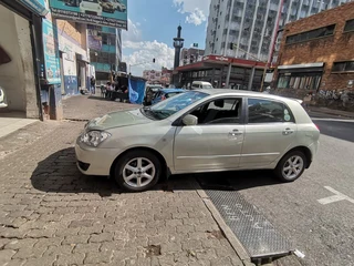 2007 Toyota RunX 140 RT, Gold with 92000km available now!