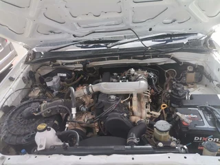 2009 Toyota Hilux 3.0 D-4D 4x4 Raider, White with 105000km available now!