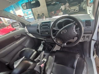 2011 Toyota Hilux 3.0 D-4D D/Cab 4x4 Raider, White with 107000km available now!