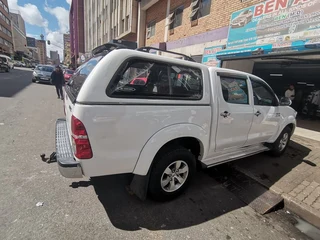 2011 Toyota Hilux 3.0 D-4D D/Cab 4x4 Raider, White with 107000km available now!