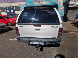 2011 Toyota Hilux 3.0 D-4D D/Cab 4x4 Raider, White with 107000km available now!