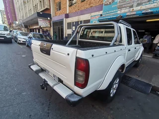 2019 Nissan NP300 Hardbody 2.5 TDI SE Hi Rider D Cab 4x4, White with 72000km available now!